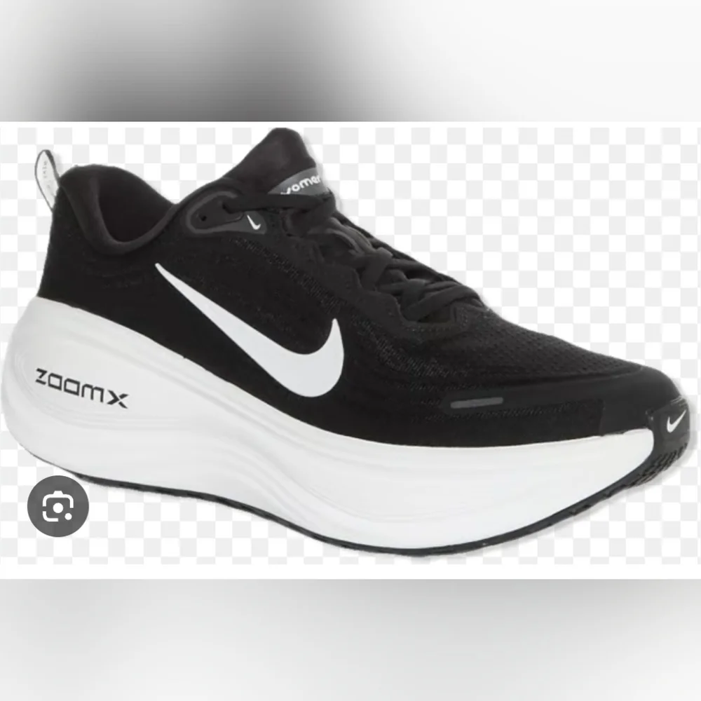Size 10 Nike Women's  Black & White ZoomX Cushion Running Shoe Retail 180$ - Picture 4 of 9